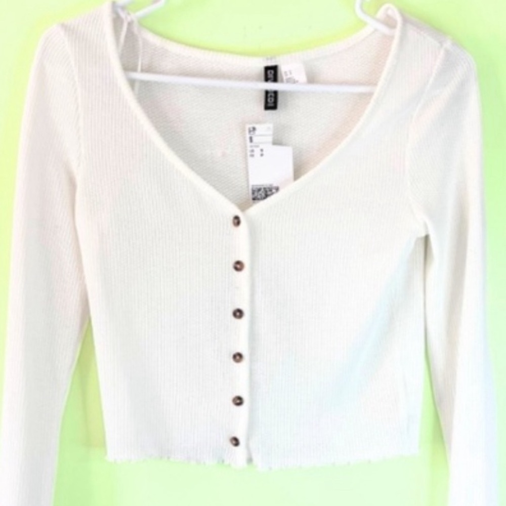 Preppy V Neck Cardigan NWT H&M Button down White Size Small